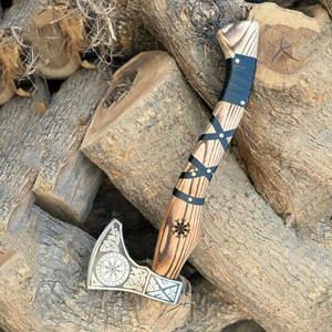 Hache industrielle de style viking traditionnel avec manche en bois léger, tête gravée, en acier au carbone, pour le camping, la survie, la coupe du bois en extérieur - Product Image 2