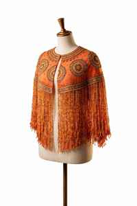 Poncho de Lujo con Cuentas Hechas a Mano, Diseño Boho, para la Noche, Disponible a Precio de Exportación - Product Image 4