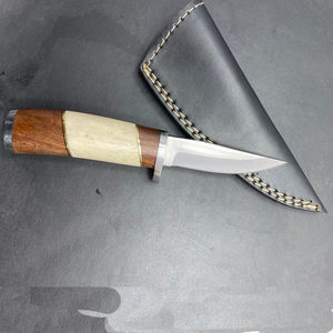 Cuchillo de caza de hoja fija de acero de Damasco con mango de madera, cuchillos de caza hechos en Pakistán - Product Image 1