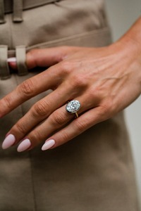 Anillo de Lujo para Mujer, Personalizado, de Oro Amarillo de 14 Quilates, con Diamante Ovalado de 3 Quilates, Engaste de Puntas, Joyería de Compromiso Nupcial - Product Image 4
