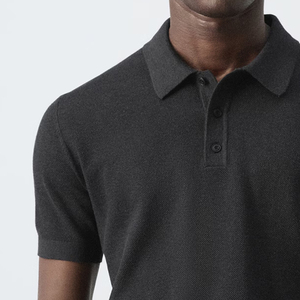 เสื้อแฟชั่นผู้ชายสีพื้น ดีไซน์เนอร์แบรนด์ดัง คอปกพับได้ ราคาประหยัด แขนสั้น รับผลิตแบบ OEM พร้อมบริการออกแบบ - Product Image 3