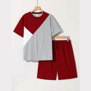 Conjunto de camiseta y pantalones cortos para hombre en rojo y gris con diseño geométrico de paneles, atuendo informal de verano, transpirable, de algodón, dos piezas, OEM - Product Image 2