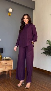 ชุดลำลองสำหรับสาวๆ สไตล์เก๋ เสื้อคอวีแขนยาวพร้อมกางเกง จากอินเดีย ดีไซน์สีตัดต่อแบบเรียบง่าย เป็นที่ต้องการอย่างมาก - Product Image 4