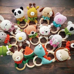 Produit le plus vendu : Jouets à hochet amusants dans diverses formes, cadeaux parfaits pour les nouveau-nés, écologiques et non toxiques - Product Image 1