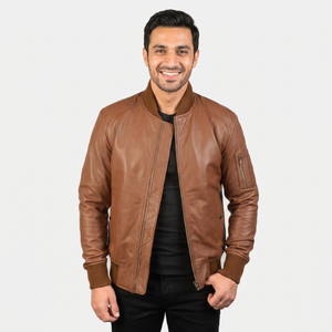 Chaqueta de Cuero de Oveja Premium para Hombre, Hecha a Medida por Clush, con Cuello Alto y Logotipo Frontal - Ropa de Calle para Invierno - Product Image 1
