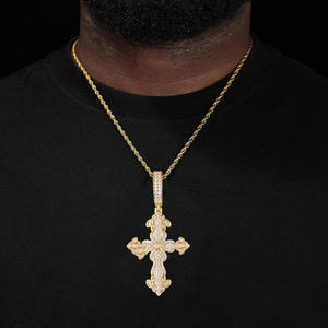Colgante de Cruz Ornamentado de Moissanita Plateada Brillante, Totalmente Adornado con Filigrana Floral, Collar de Hip Hop, Regalo de Joyería - Product Image 4