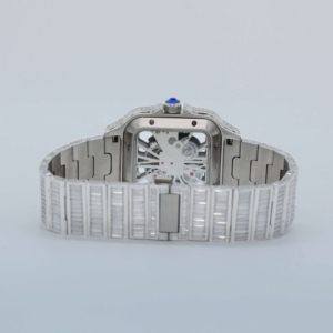 Reloj de Cuarzo de Acero Inoxidable Plateado de Lujo con Diseño Personalizado de Alta Calidad, Completamente Adornado con Diamantes Moissanite de Corte Baguette - Product Image 4