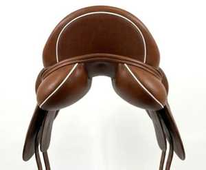 Selle d'équitation anglaise professionnelle pour dressage et saut d'obstacles, en cuir véritable, personnalisable, directement de l'usine, authentique et internationale - Product Image 2