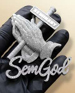 Pendentif Croix Mains en Prière en Moissanite VVS, Argent 925, Personnalisable avec Nom, Pendentif Chrétien Jésus, Pendentif Hip Hop pour Cadeau - Product Image 2