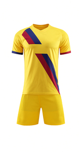 เสื้อฟุตบอลแขนสั้นคอกลมสำหรับผู้ใหญ่ แห้งเร็ว ผลิตจากโพลีเอสเตอร์ 100% ระบายอากาศได้ดี พร้อมรับสกรีนโลโก้ ชุดยูนิฟอร์มฟุตบอล - Product Image 2