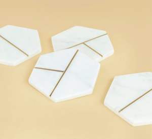 Ensemble de sous-verres minimalistes en marbre blanc et or, sous-verres en pierre naturelle pour bureau et maison, élégants cadeaux et souvenirs de mariage - Product Image 2