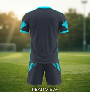 Ensemble de maillot de football pour homme à col en V, manches courtes, imprimé par sublimation, évacuation de l'humidité, coupe athlétique, design color block - Product Image 4