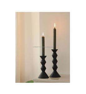 Porte-bougie en bois durable poli avec soin pour obtenir une finition lisse avec un design texturé rustique et subtil - Product Image 3