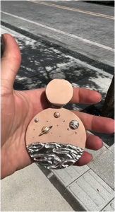 CONCEPTION Colgante Redondo Chapado en Oro y Rodio con Letra, Collar Personalizado para Fiesta Hip Hop, Joyería con Logotipo y Nombre Personalizados - Product Image 6