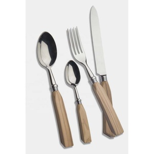 Vente en gros bon marché Ensemble de couverts cuillère, couteau et fourchette en acier inoxydable poli et fait main de créateur - Product Image 5