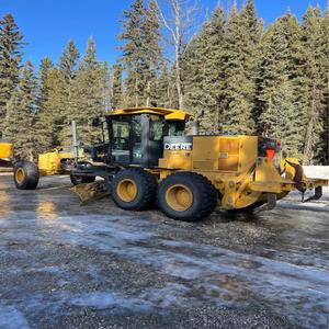 Achetez une nouvelle machine de construction routière de qualité supérieure pour niveleuse à moteur, avec une puissance nominale de 140 kW, moteur de pompe fiable et prêt à l'emploi. - Product Image 4