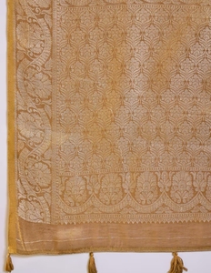 Sari Tradicional de Seda Amarillo para Mujer KV con Diseño Tejido y Blusa sin Coser para Fiesta - Product Image 6
