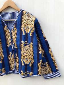 Manteau court à superpositions avec poches avant pour l'automne, veste en coton matelassée faite à la main avec motif léopard imprimé réversible - Product Image 5