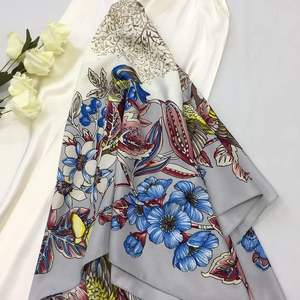 Foulard en soie personnalisé pour femme, bandana en soie, foulard imprimé en soie, foulard carré en soie, foulard de tête, foulard pour cheveux, foulard pour le cou - Product Image 2