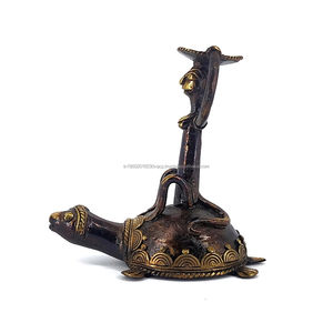 Support de bougie en laiton de 4,3 pouces avec singe et tortue en verre – Décoration de table - Product Image 1