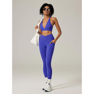 Ensemble de yoga réfléchissant pour femme : soutien-gorge de sport et leggings taille haute pour la course nocturne, haute visibilité, en nylon et élasthanne, vêtements de sport actifs - Product Image 4