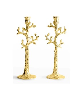 Attractive metal candle holder makes it a standout <b>decorative</b> accessory ideal for use as a wedding <b>table</b> centerpiece - Product Image 1