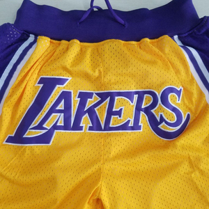 Shorts de basketball personnalisés pour hommes en maille avec logo frontal, fermeture à cordon, tissu respirant, motif uni, style décontracté, taille mi-haute - Product Image 6