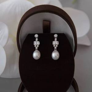 Pendientes Colgantes de Perlas de Agua Dulce en Forma de Arroz de 9-10 mm, Diseño Versátil, Pequeño, Fresco y Simple con Ligeras Imperfecciones - Product Image 3