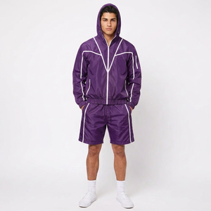 Conjunto de Pantalones Cortos y Chaqueta Cortavientos para Hombre, Chaqueta Ligera con Capucha y Cierre Completo con Pantalones Cortos Deportivos a Juego para Actividades al Aire Libre - Product Image 1