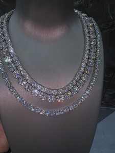 สร้อยคอเทนนิสหรูหราแบบประดับเพชร VVS มอยส์ซาไนต์ สไตล์ฮิปฮอป บลิงๆ สำหรับทุกเพศ เหมาะสำหรับงานปาร์ตี้  งานสั่งทำพิเศษ  โซ่หนา ชุบทอง - Product Image 2