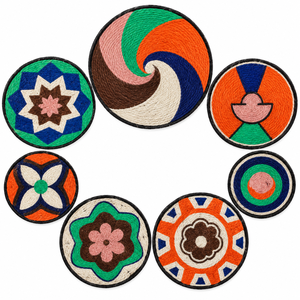 Juego de 7 piezas de decoración de pared colgante de yute bohemio negro personalizable, arte floral geométrico redondo hecho a mano y tejido en espiral para venta al por mayor - Product Image 2