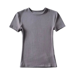 เสื้อยืดผู้หญิงสีดำ โพลีเอสเตอร์ 100% คอกลม แขนสั้น สไตล์ลำลอง สีพื้น ทรงเข้ารูป ระบายอากาศได้ดี เป็นมิตรกับสิ่งแวดล้อม ผ้าแคนวาส สำหรับฤดูร้อน - Product Image 4