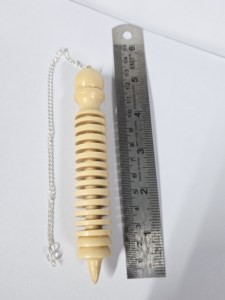 Péndulo de Madera de Palisandro ISIS y OSIRIS Hecho a Mano para Radiestesia - Metafísico, Estilo New Age, Precio Razonable en Amayra Crystals Export - Product Image 5