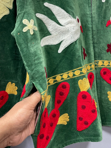 Chaqueta de terciopelo estilo bomber Suzani para mujer, bordado floral, 100% algodón, cuello alto suave, 600g, logo frontal, longitud media, abierta - Product Image 5