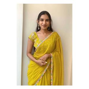 Sari en géorgette attrayant avec dentelle arc-en-ciel et broderie non cousue, blouse jaune - Product Image 1