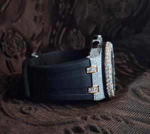 Reloj de Lujo de Acero Inoxidable Clásico con Moissanita VVS Dorada, Relojes de Pulsera Unisex con Incrustaciones, Moda Única - Product Image 1