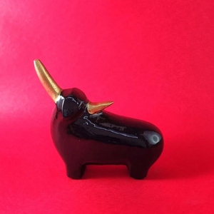 Vintage design black marble bull figurine decorative sculpture luxury animal decor <b>gold</b> horn tabletop accent - Product Image 1