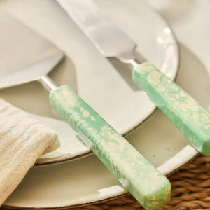 Ensemble de couverts de luxe en acier inoxydable avec manche en résine moderne, cuillère, fourchette, couteau, réutilisables, écologiques, pour les fêtes - Product Image 1