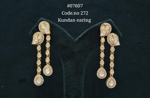Boucles d'oreilles pendantes Kundan 07607, style victorien, plaquées, forme poire, coupe Kundan, boucles d'oreilles pendantes tendance pour mariage, fête, cadeau - Product Image 2