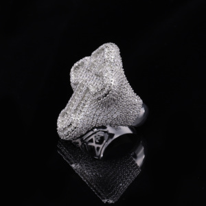 Bague Croix en Argent 925 Légère avec Diamant Certifié de Laboratoire, Style Gothique, Luxe, Sertie de Diamants, Bijou Audacieux pour Homme - Product Image 4