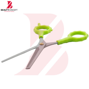 กรรไกรซอยผมด้ามพลาสติกสีเขียว รูปทรงตามหลักสรีรศาสตร์ ราคาดีที่สุด บริการ OEM ODM สำหรับร้านเสริมสวยมืออาชีพ - Product Image 3