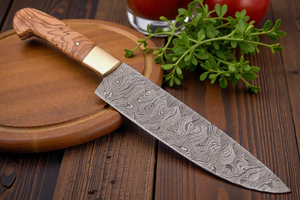 Couteau de chef en acier Damas fait main avec embout en laiton et manche en bois d'olivier ODM OEM 13 pouces - Product Image 6