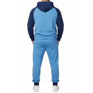 Conjunto Deportivo Azul de Dos Tonos para Hombre de Alta Calidad |   Sudadera con Capucha y Mangas Raglán en Azul Cielo y Azul Marino |    Conjunto Deportivo - Product Image 2