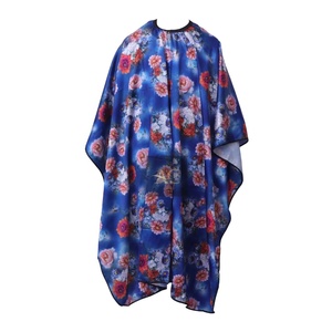 Capes de barbier de qualité supérieure, tissu durable, vente chaude, légères, nouveau style, modernes, élégantes, confortables, logo personnalisé - Product Image 6