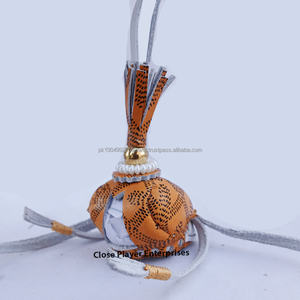 Llavero con capucha de cuero de alta calidad, accesorios de caza de cetrería bellamente diseñados, llavero de Dubái para bolsos - Product Image 6