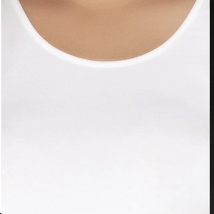 Camiseta Deportiva para Mujer - Top de Alta Calidad con Logotipo Personalizado en la Parte Delantera, Secado Rápido, Transpirable, con Tirantes Gruesos, para Gimnasio, Yoga y Deportes - Product Image 4