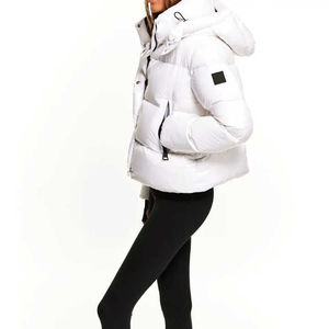 Chaqueta Acolchada Blanca con Capucha Desmontable, Cierre de Cremallera en las Mangas Completas, Abrigo de Invierno para Mujer, Corto, Grueso, con Relleno de Poliéster - Product Image 4