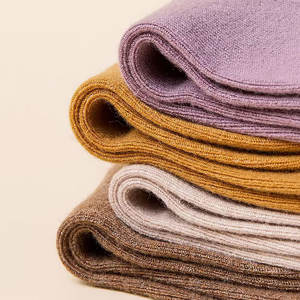 Chaussettes décontractées essentielles pour le quotidien, matière confortable, conçues pour un style décontracté et un confort toute la journée - Product Image 5