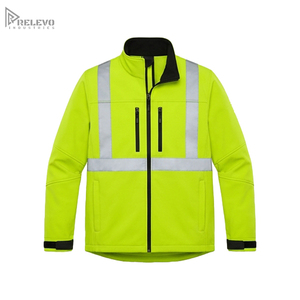 Veste de sécurité softshell fluorescente haute visibilité personnalisée OEM, col montant, doublure polaire noire contrastante, deux poches zippées sur la poitrine, uniforme de travail - Product Image 1