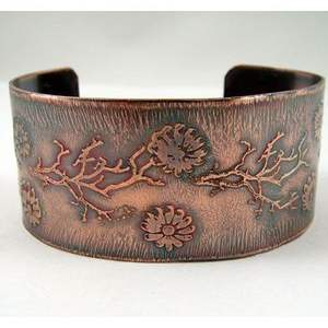 Boutons de manchette et bracelets intemporels en laiton et cuivre d'inspiration antique, accessoires de mode en cristal - Product Image 1